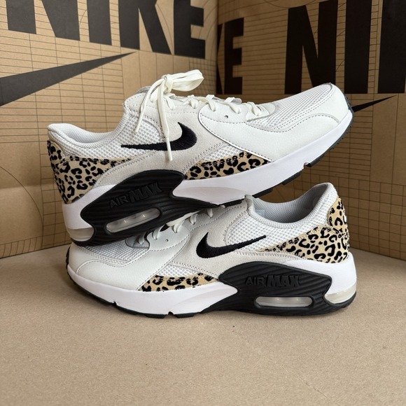 Nike Women's Air Max Excee LEOPARD - HQ2115 100 - White / Black Size Women's 11 - Picture 9 of 9